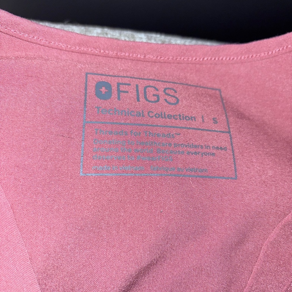Figs S Scrub Top, worn once-does not fit